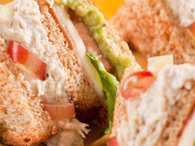 mayonaise-free-chicken-salad Thumbnail