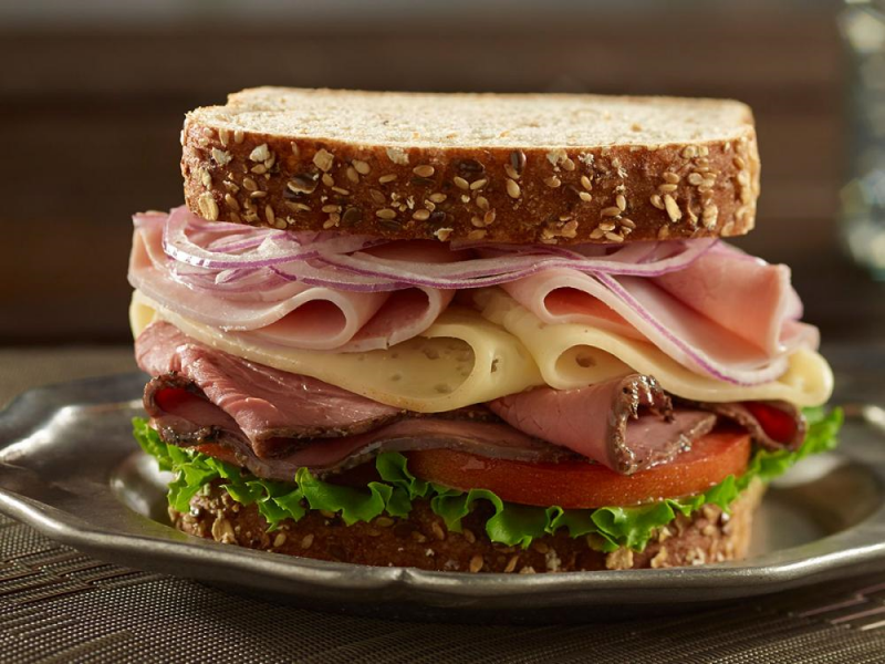 Deluxe Low Sodium Roast Beef Sandwich Thumbnail